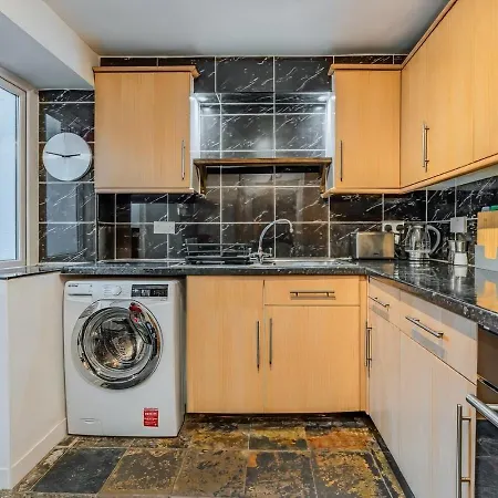 شقة Pet-friendly Flat W/ Garden Patio & Smart Tv *