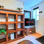 דירה Pet-friendly Flat W/ Garden Patio & Smart Tv *