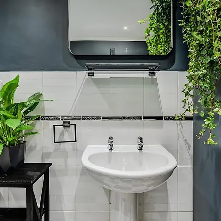 Pet-friendly Flat W/ Garden Patio&smart Tv Lejlighed